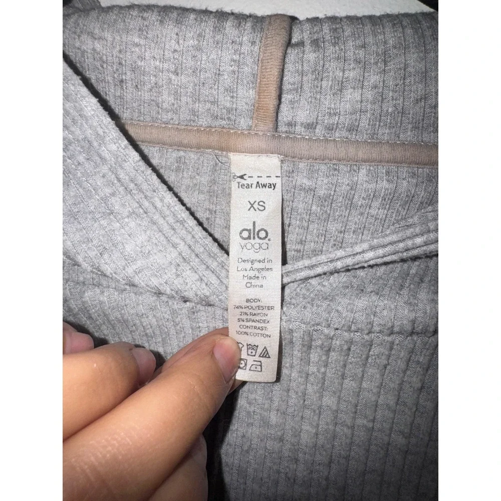 Alo Yoga Muse Hoodie Heather Grey Ribbed Knit Cropped Sweatshirt XS